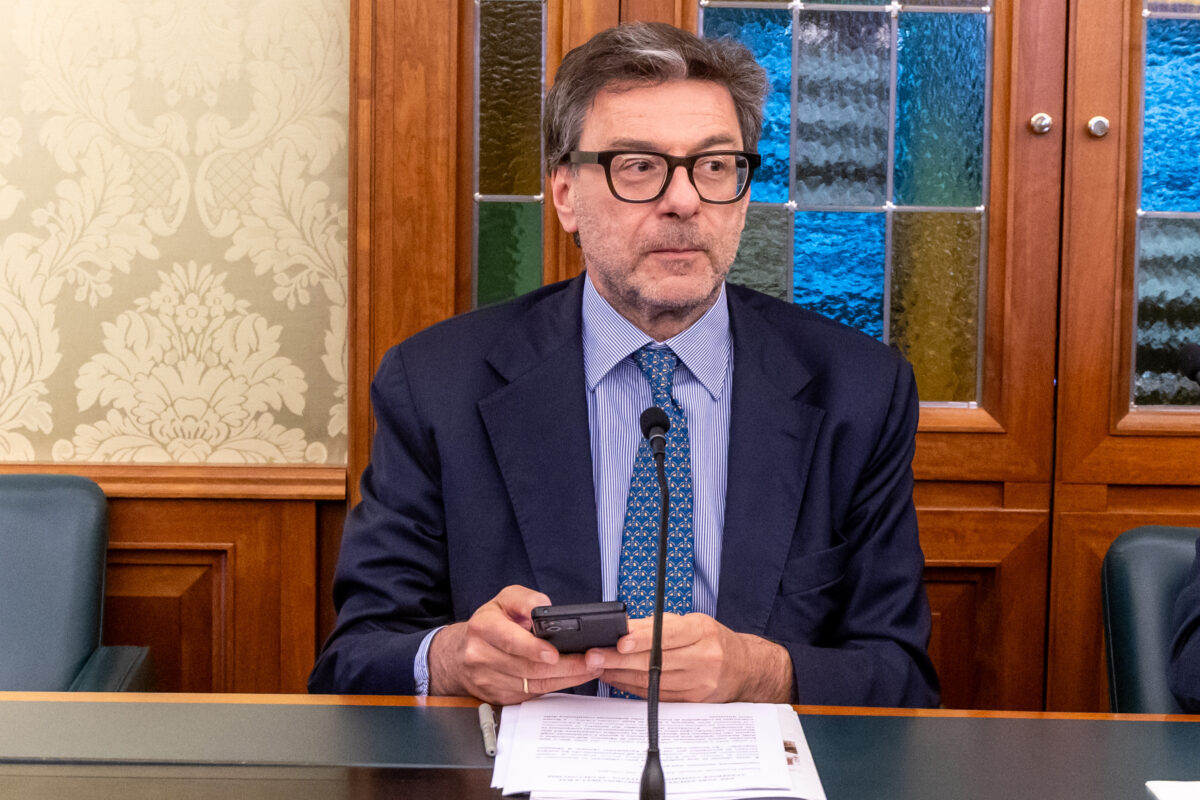 MPS, Giorgetti: ‘We must divest from all banks; we will assess who offers us the most’ MPS, Giorgetti: ‘We must divest from all banks; we will assess who offers us the most’