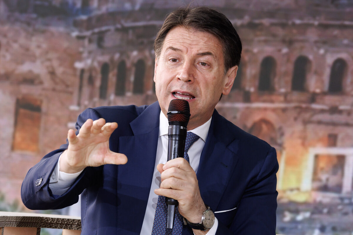 M5S, Conte to Meloni: ‘She looks at my social media and plays the victim – she should focus on running the country’ M5S, Conte to Meloni: ‘She looks at my social media and plays the victim – she should focus on running the country’