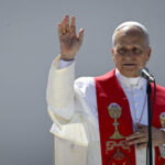 Migrants: Pope in Tenerife: ‘No human being is an island; we are born to encounter one another’