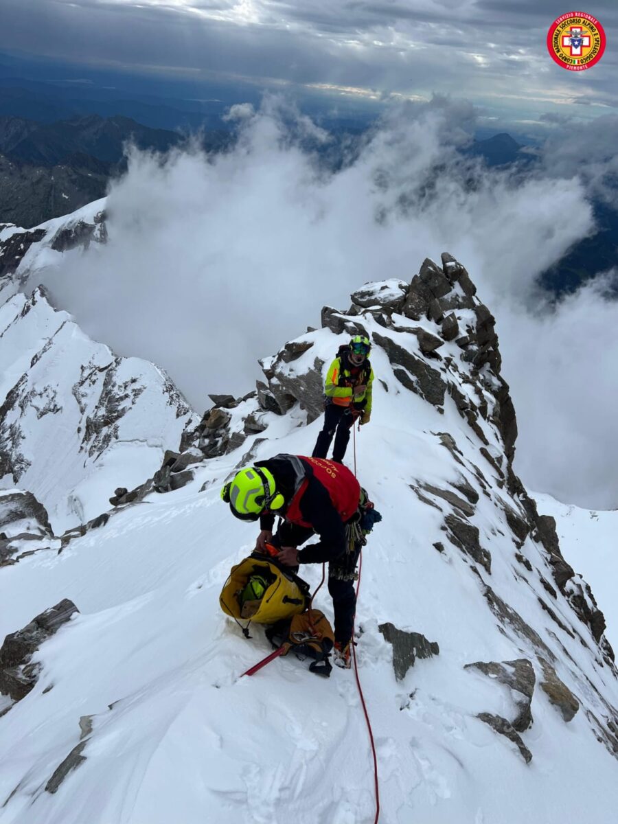 Deux alpinistes ont trouvé la mort sur le mont Pasubio : leur troisième compagnon de cordée a été sauvé Deux alpinistes ont trouvé la mort sur le mont Pasubio : leur troisième compagnon de cordée a été sauvé
