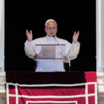 Vatican, Pope: “God sees the wounds of wars and consumerism and suffers for us”