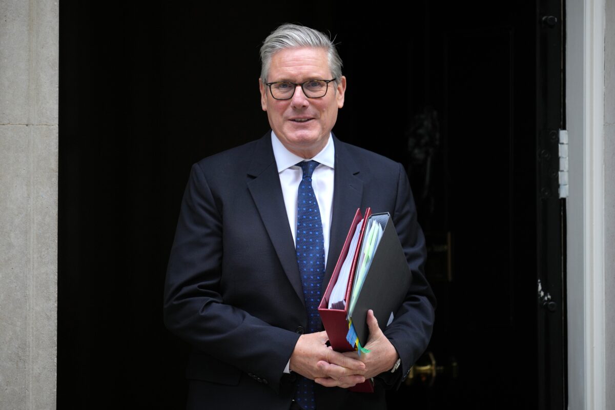 UK, Starmer: ‘Social media ban for under-16s by spring 2027’ UK, Starmer: ‘Social media ban for under-16s by spring 2027’