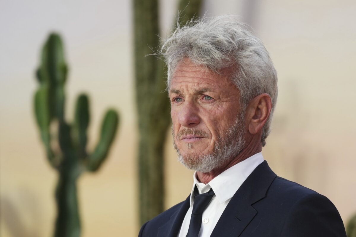 Film: Sean Penn to direct film about the 2021 storming of the US Capitol Film: Sean Penn to direct film about the 2021 storming of the US Capitol