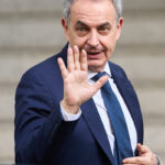 Spain: Investigating judge does not confiscate Zapatero’s passport