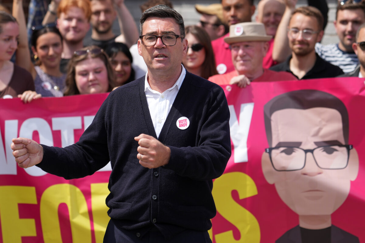 United Kingdom: Burnham wins by-election and challenges Starmer
