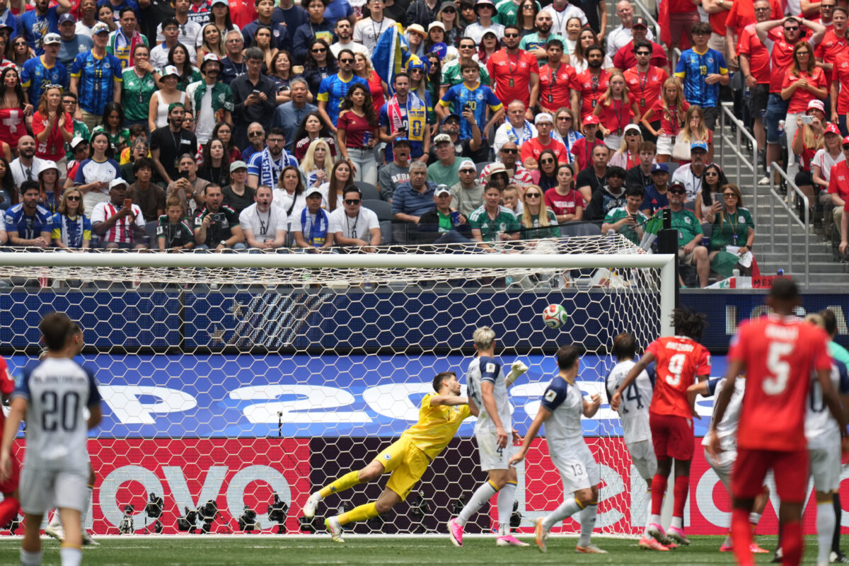 World Cup: Switzerland beat Bosnia 4-1