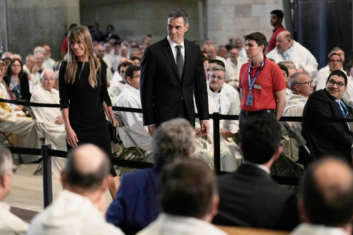 Spain: Sánchez’s wife to stand trial, passport withdrawn