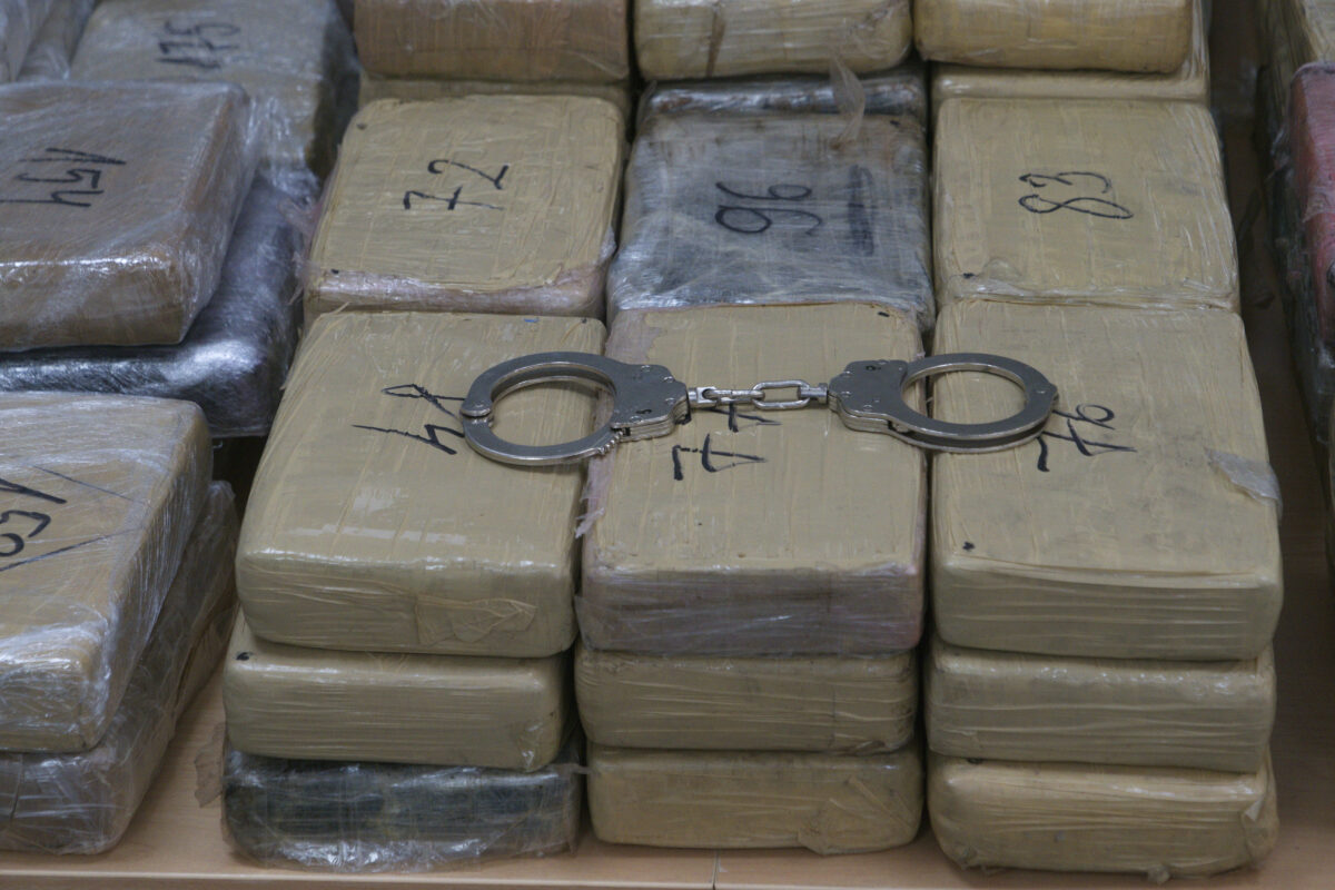 Australia: police make record seizure of 2.7 tonnes of cocaine