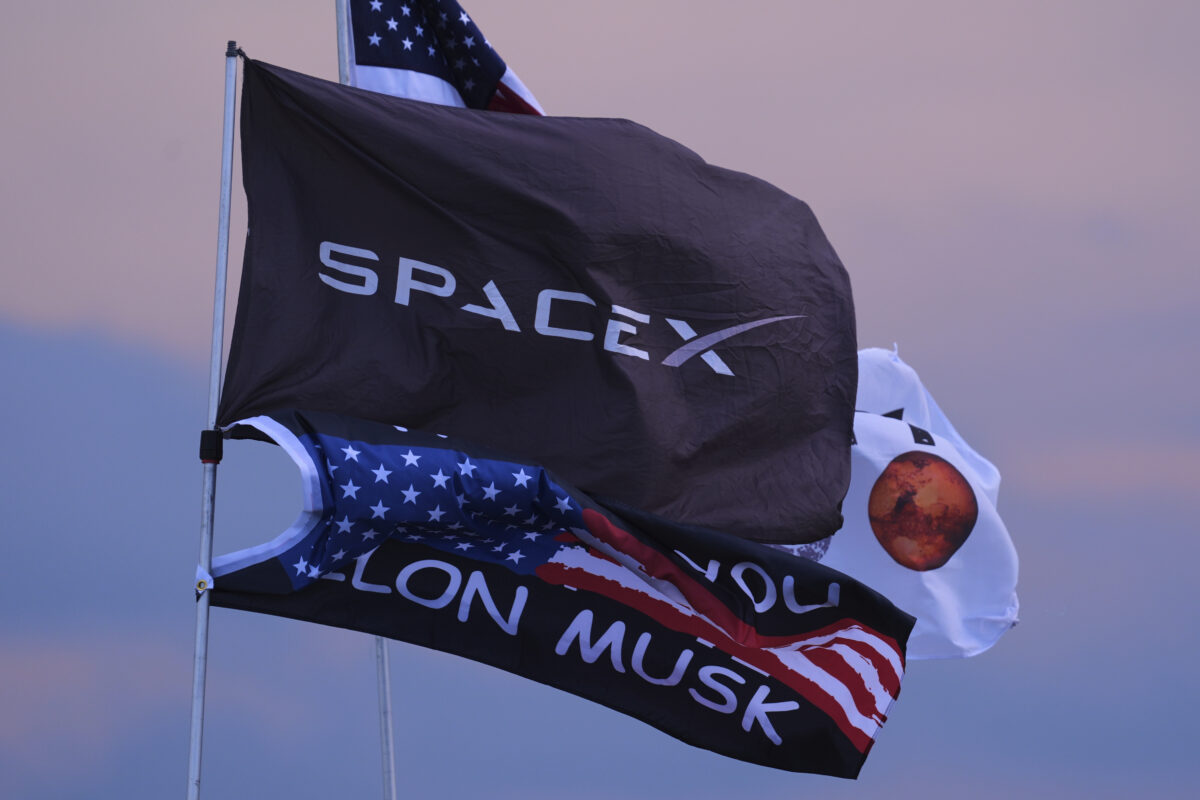 SpaceX falls on Wall Street: down nearly 10% SpaceX falls on Wall Street: down nearly 10%