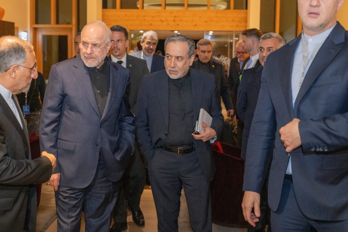 Iran: Ghalibaf and Araghchi in Oman for talks on the management of the Strait of Hormuz Iran: Ghalibaf and Araghchi in Oman for talks on the management of the Strait of Hormuz