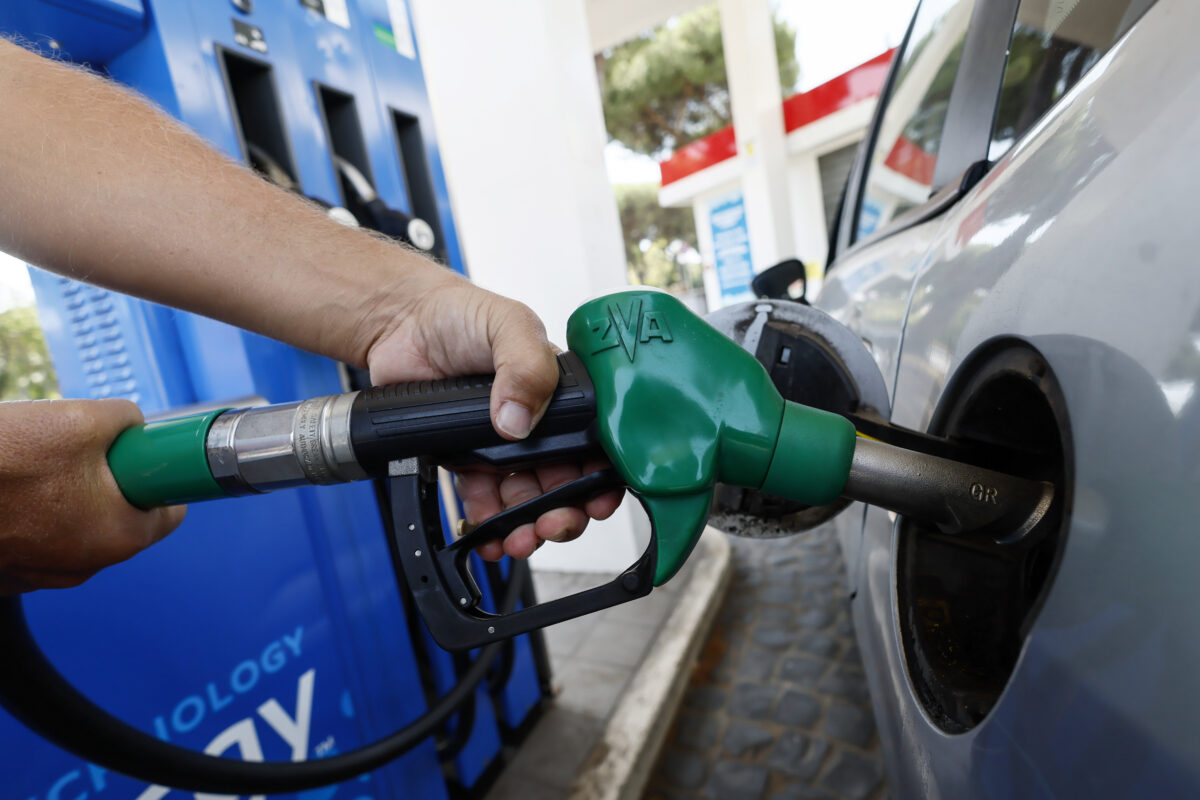 Fuel prices continue to fall: petrol at 1.829 euros and diesel at 1.922 Fuel prices continue to fall: petrol at 1.829 euros and diesel at 1.922