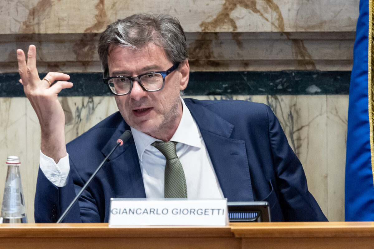 Defence, Giorgetti: “I see controversy over SAFE timing, we have no deadline”