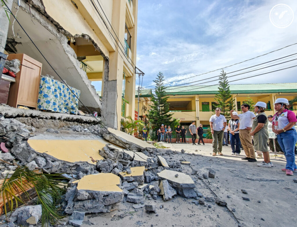 Philippines: USGS reports a 6.7-magnitude earthquake off the southern coast