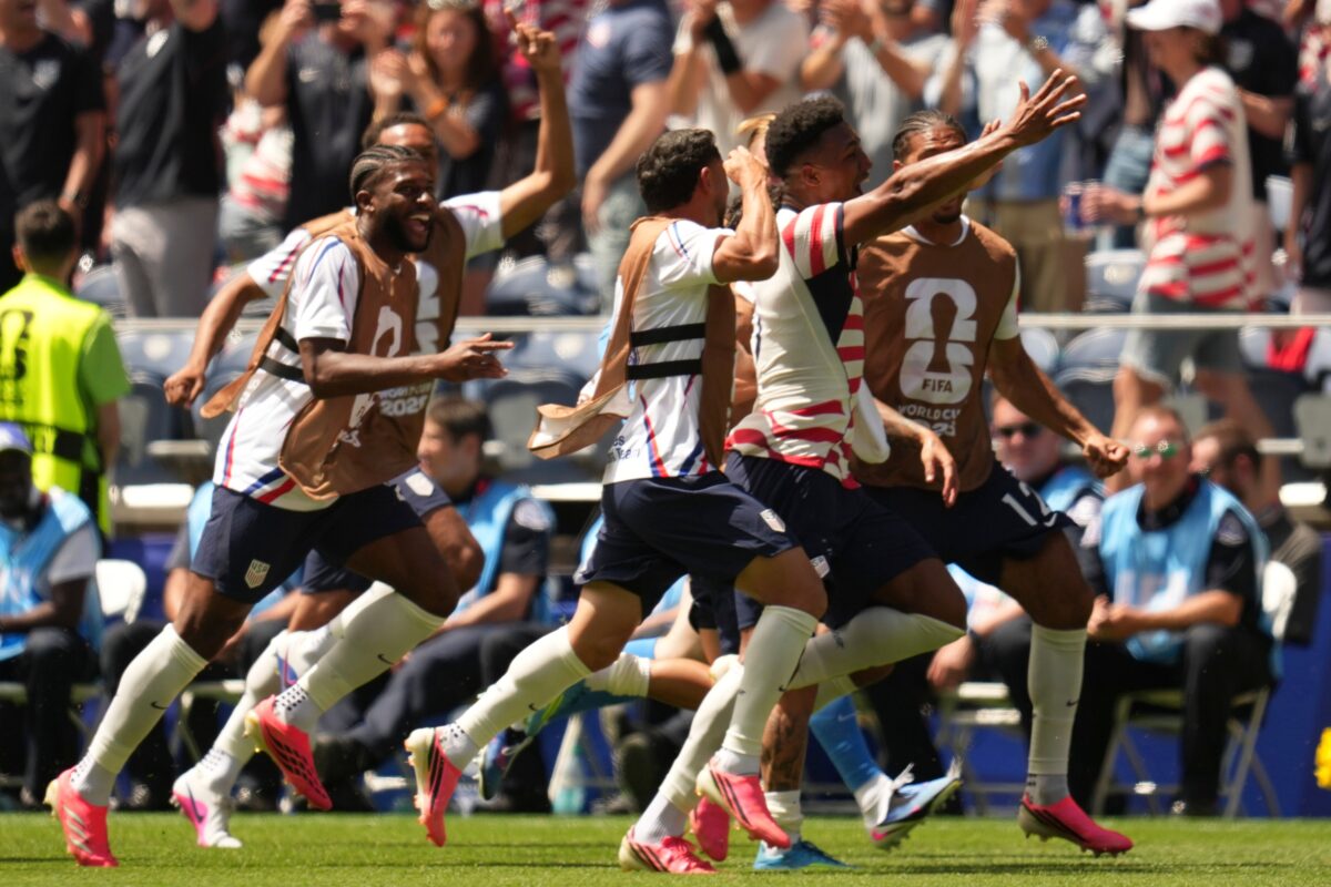World Cup: Turkey 3–2 USA; USA to face Bosnia in the round of 16