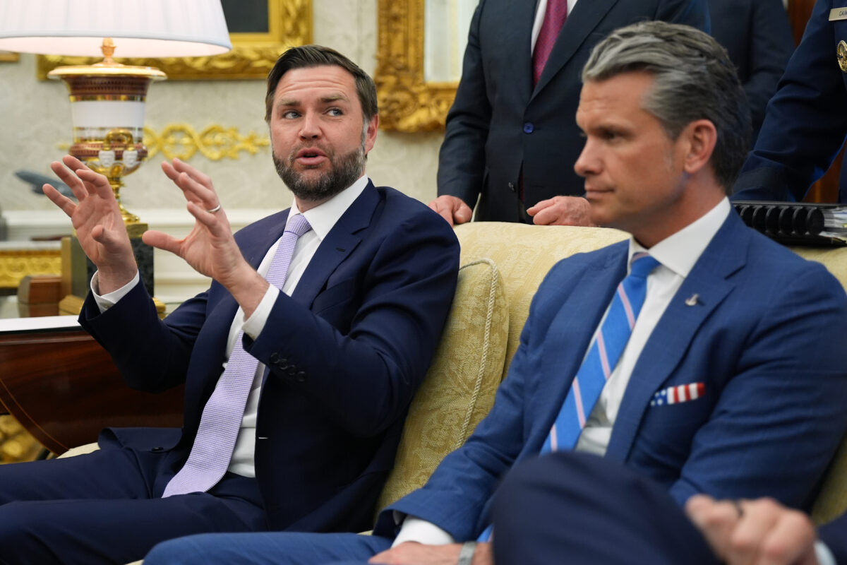 Iran, Vance: “Violence is met with violence”