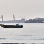 Iran: new US air strikes in the Strait of Hormuz in response to Tehran’s attack on an oil tanker