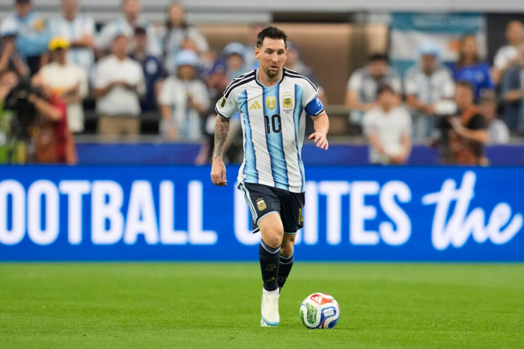 2026 World Cup: Jordan v Argentina 1–3, Colombia v Portugal 0–0. England top the group, Croatia second