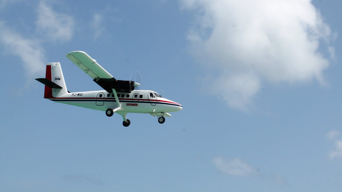 France: tourist plane crashes; several people killed