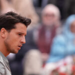 Wimbledon, Darderi out on debut in straight sets against Quinn