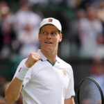 Wimbledon, Sinner struggles on debut but wins: Kecmanović beaten in the 5th set