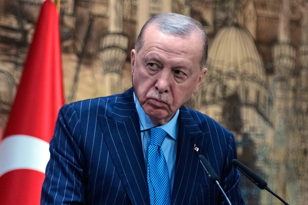 Erdogan criticises Israel over recognition of the Armenian genocide
