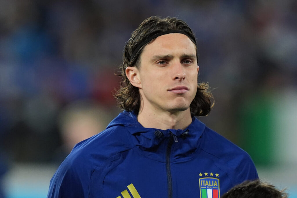 Milan: Bastoni fails to appear before the public prosecutor in connection with the escort investigation; Calafiori has been questioned
