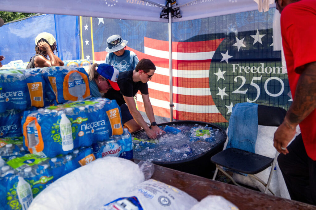 US: 4 July parade in Washington cancelled due to heatwave