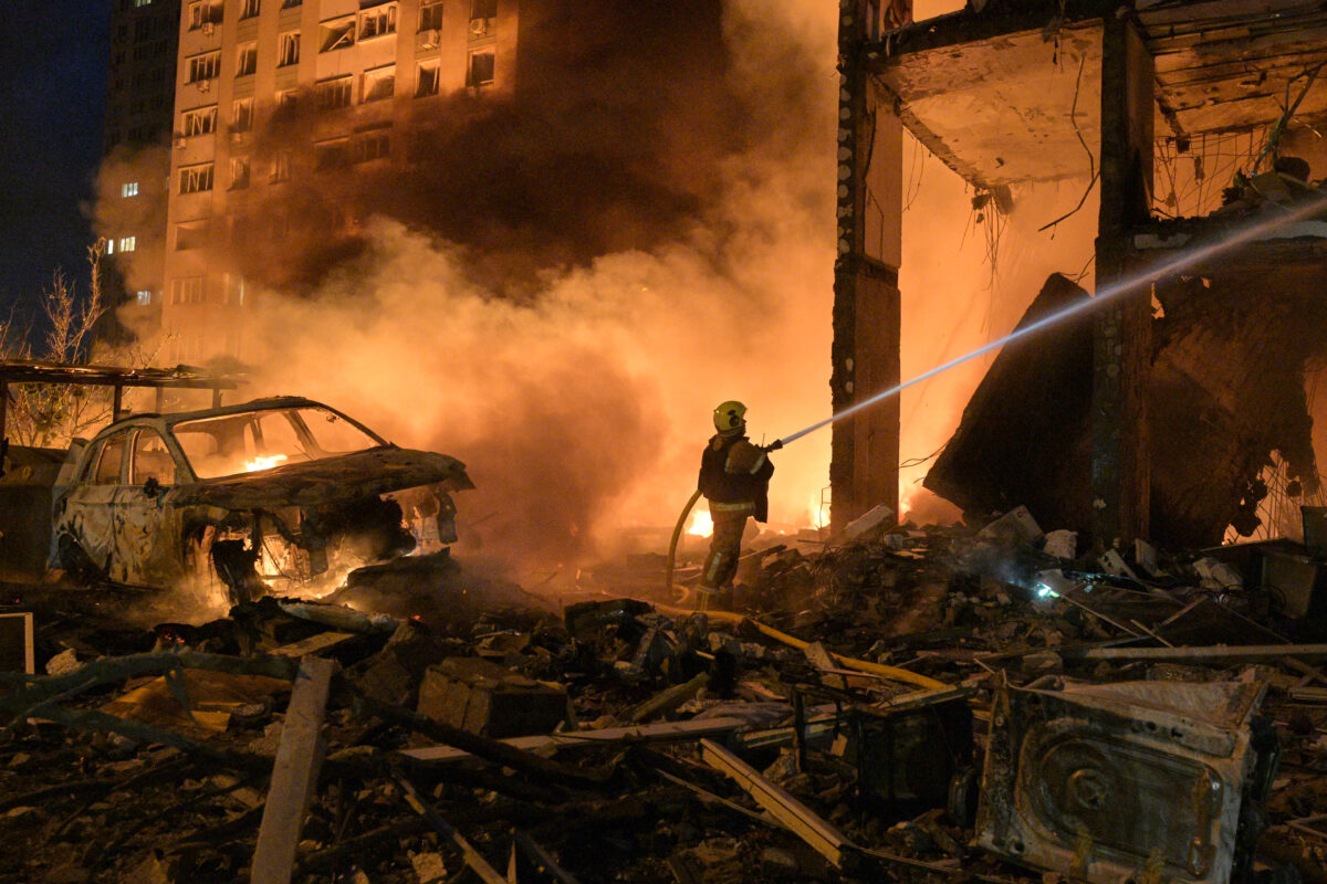Ukraine: Death toll rises to 18 following massive Russian attack on Kyiv Ukraine: Death toll rises to 18 following massive Russian attack on Kyiv