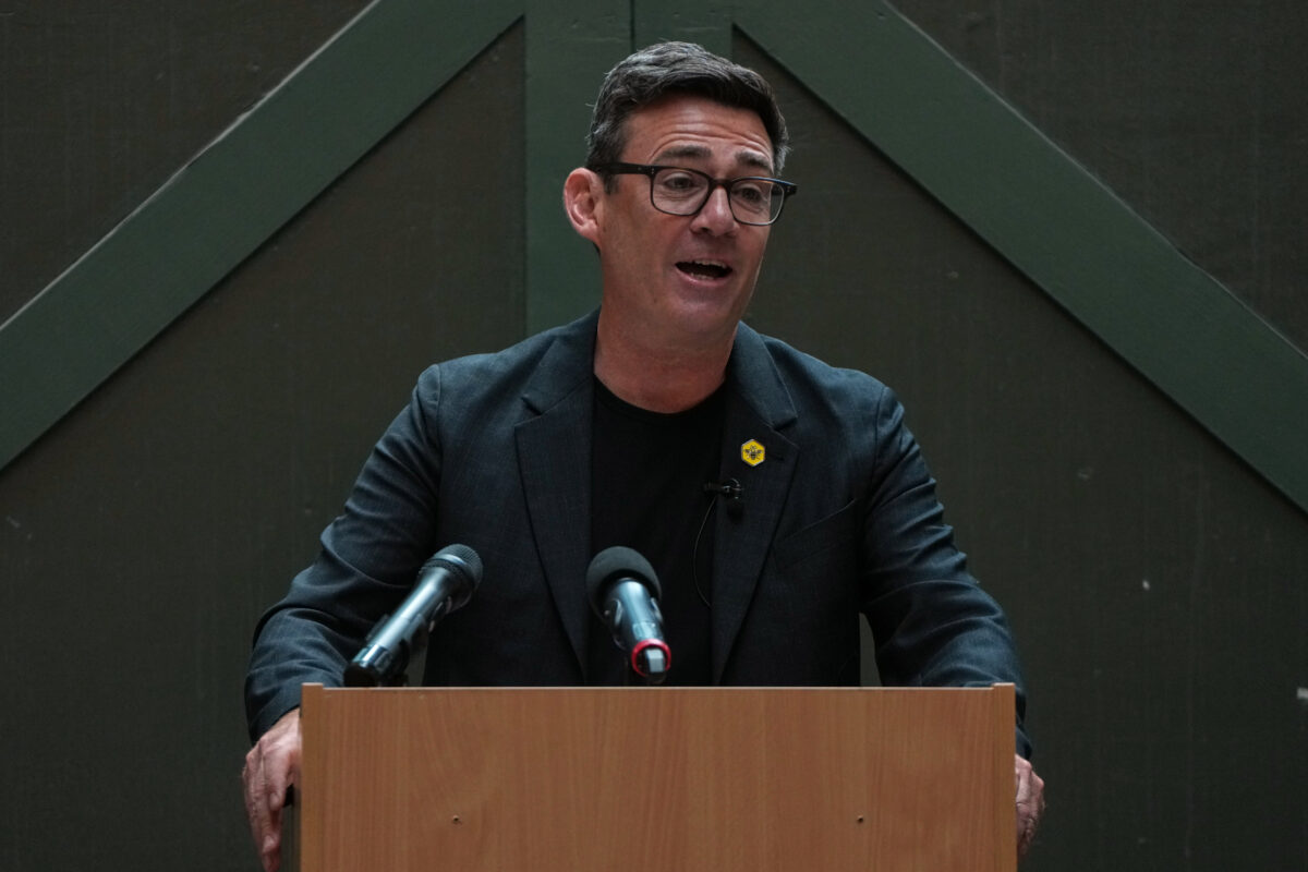 United Kingdom: Burnham unchallenged for Labour leadership; Carns will not stand