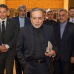 Iran, Araghchi arrives in Oman for talks on the Strait of Hormuz