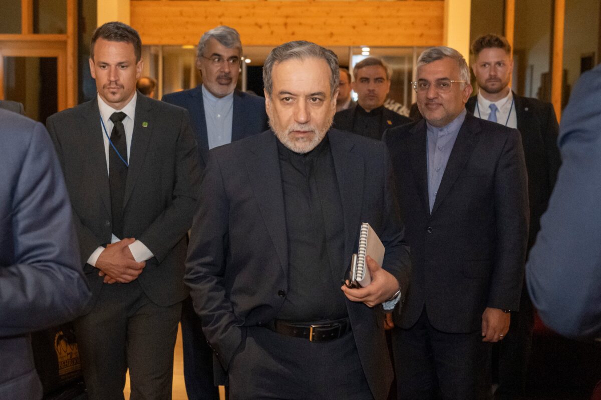 Iran, Araghchi arrives in Oman for talks on the Strait of Hormuz Iran, Araghchi arrives in Oman for talks on the Strait of Hormuz