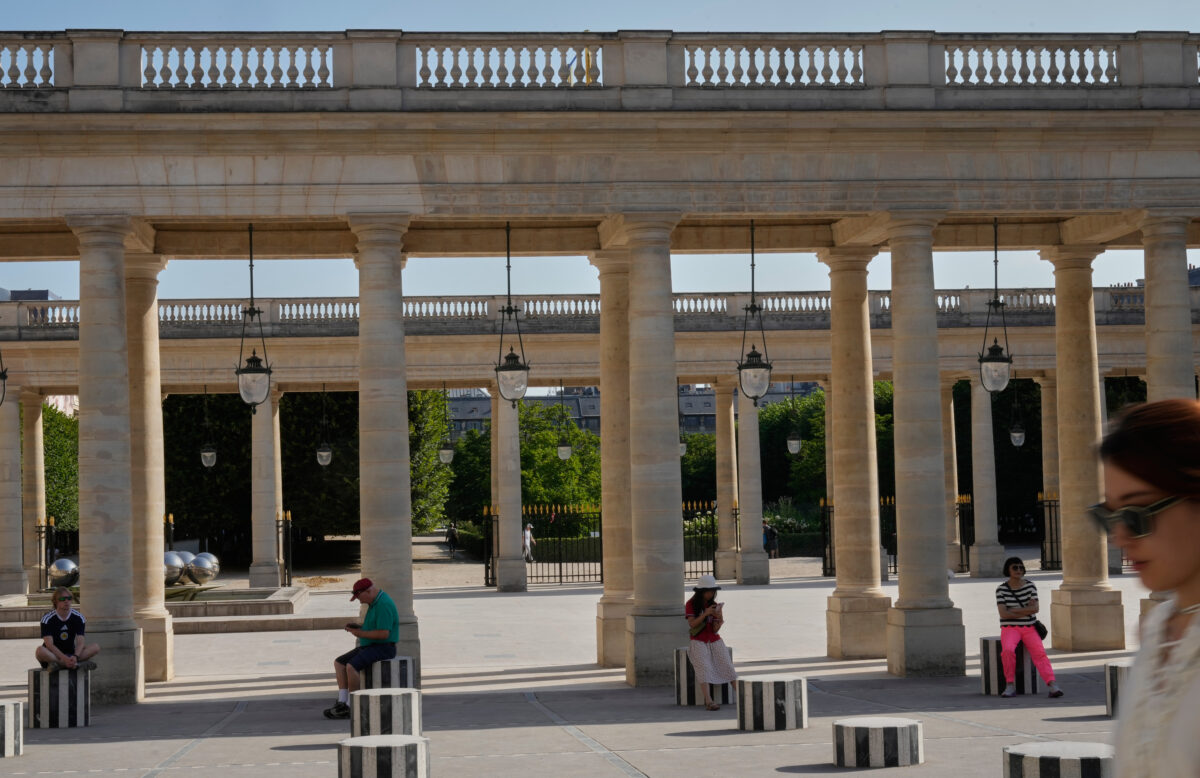 Heatwave: Red alert in 24 French departments, including Paris; temperatures expected to reach 39° Heatwave: Red alert in 24 French departments, including Paris; temperatures expected to reach 39°