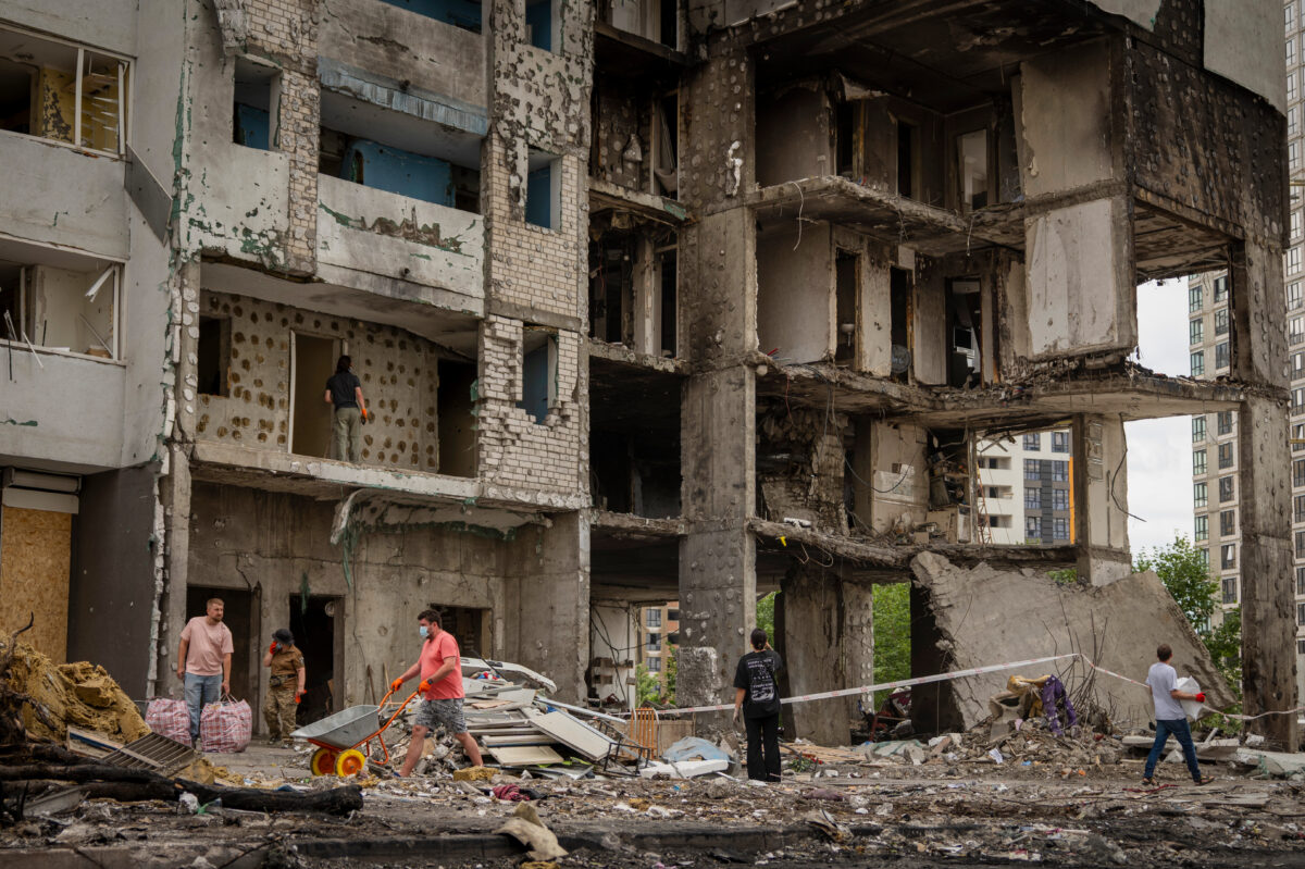 Ukraine: at least 11 injured in Russian attack on Kyiv Ukraine: at least 11 injured in Russian attack on Kyiv