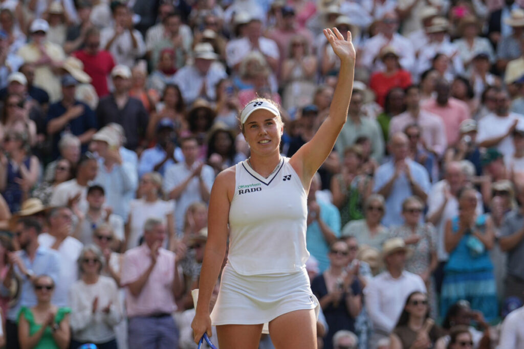 Wimbledon: Noskova wins women’s title, beating Muchova in all-Czech final