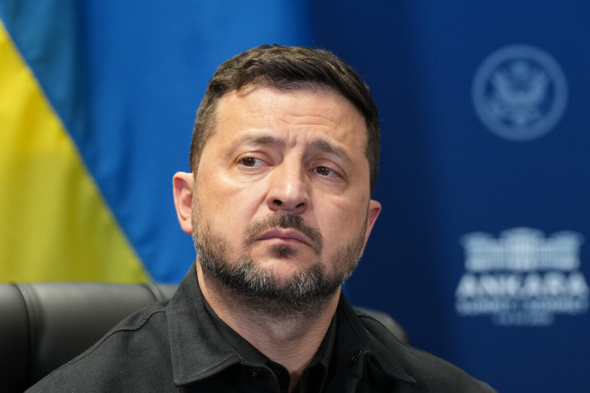 Ukraine: Zelensky announces cabinet reshuffle and replacement of prime minister Ukraine: Zelensky announces cabinet reshuffle and replacement of prime minister