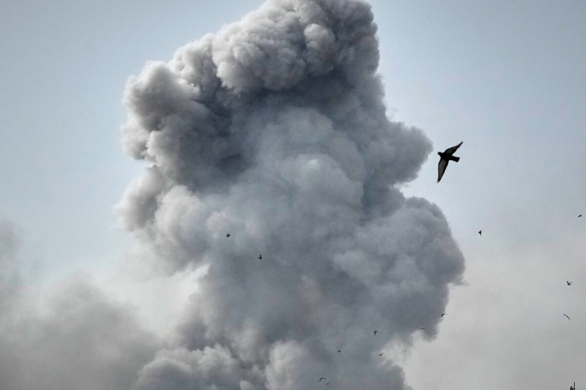 Iran: Revolutionary Guards launch devastating attack on Bahrain airbase