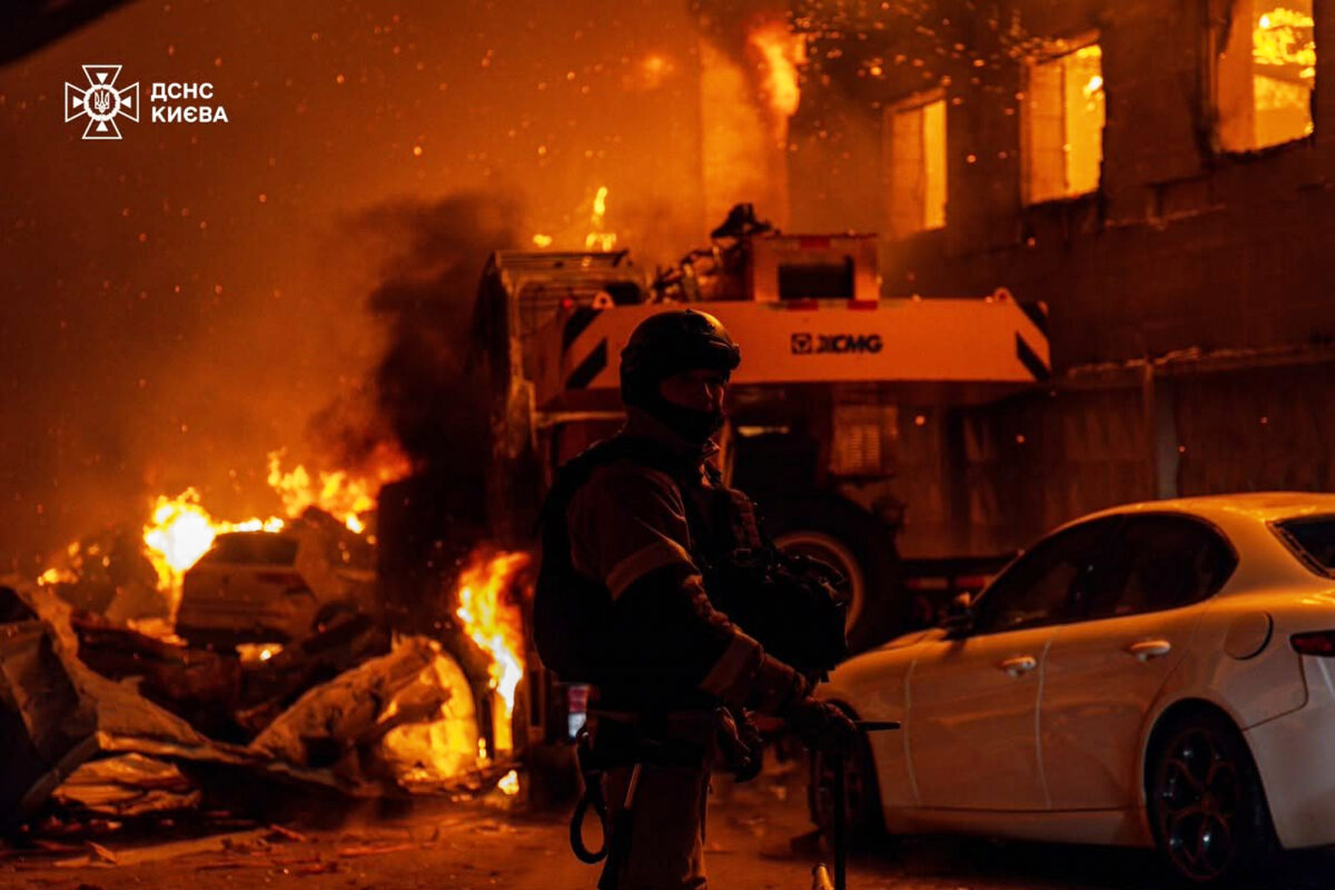 Ukraine: two killed in Russian raids on Kyiv overnight Ukraine: two killed in Russian raids on Kyiv overnight