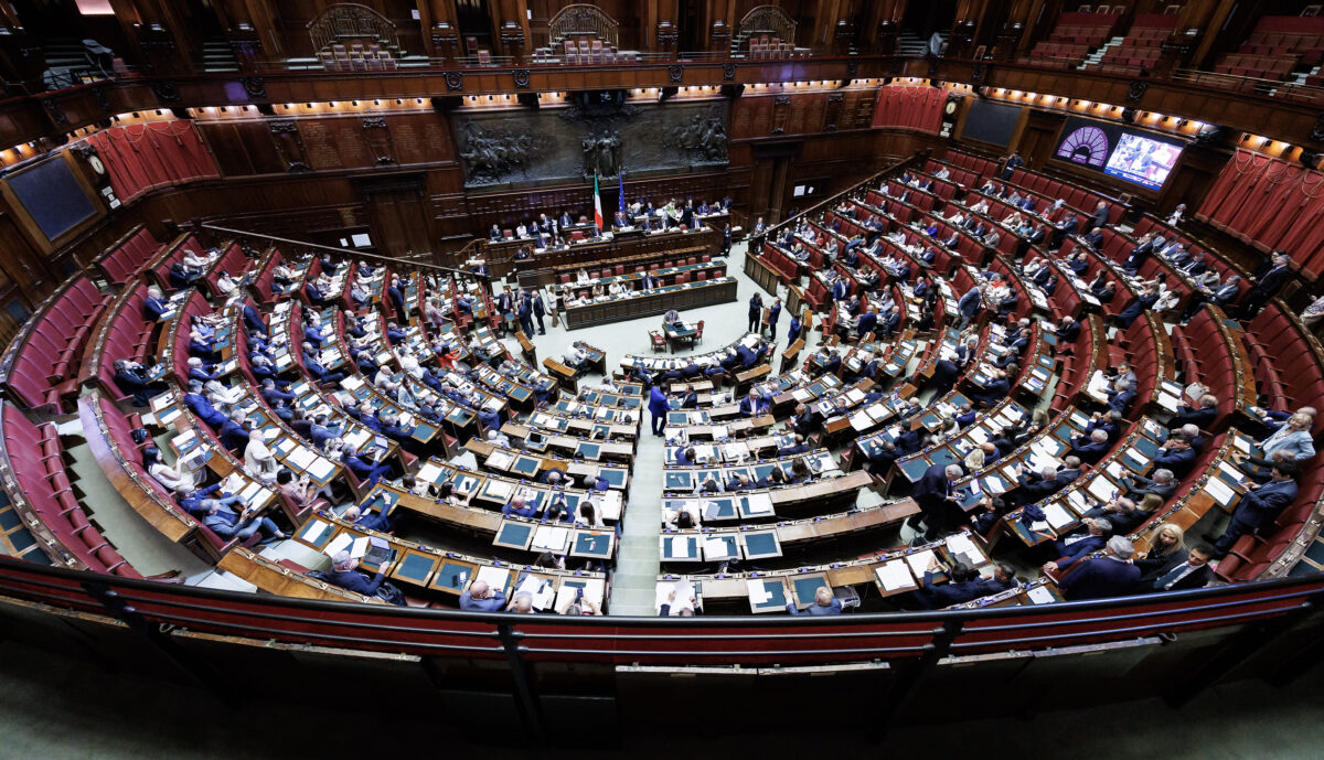 Electoral law: Chamber of Deputies plenary session approves bill with 217 votes in favour; commotion in the chamber
