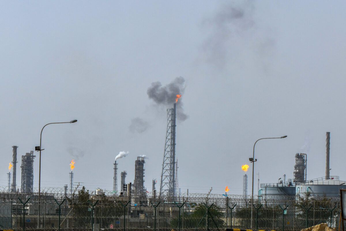 Iran: Kuwait, oil facility hit in Tehran raid; damage and injuries reported Iran: Kuwait, oil facility hit in Tehran raid; damage and injuries reported