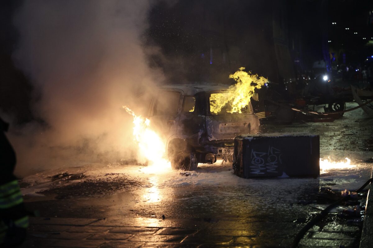 Fakir’s death: Bologna Police Headquarters: “64 officers injured and two cars set alight”