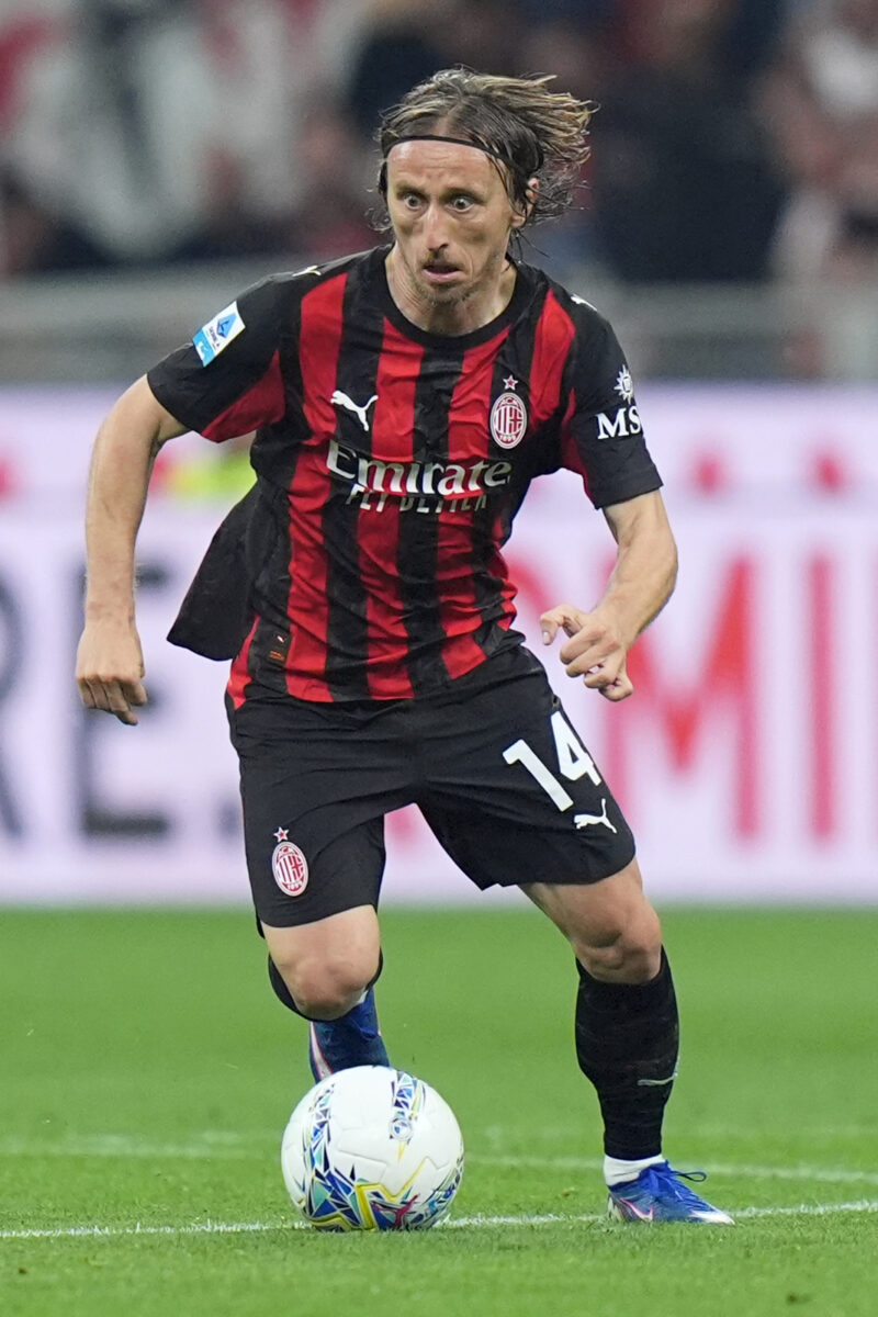 Milan: Modric’s contract extension for one season is official Milan: Modric’s contract extension for one season is official