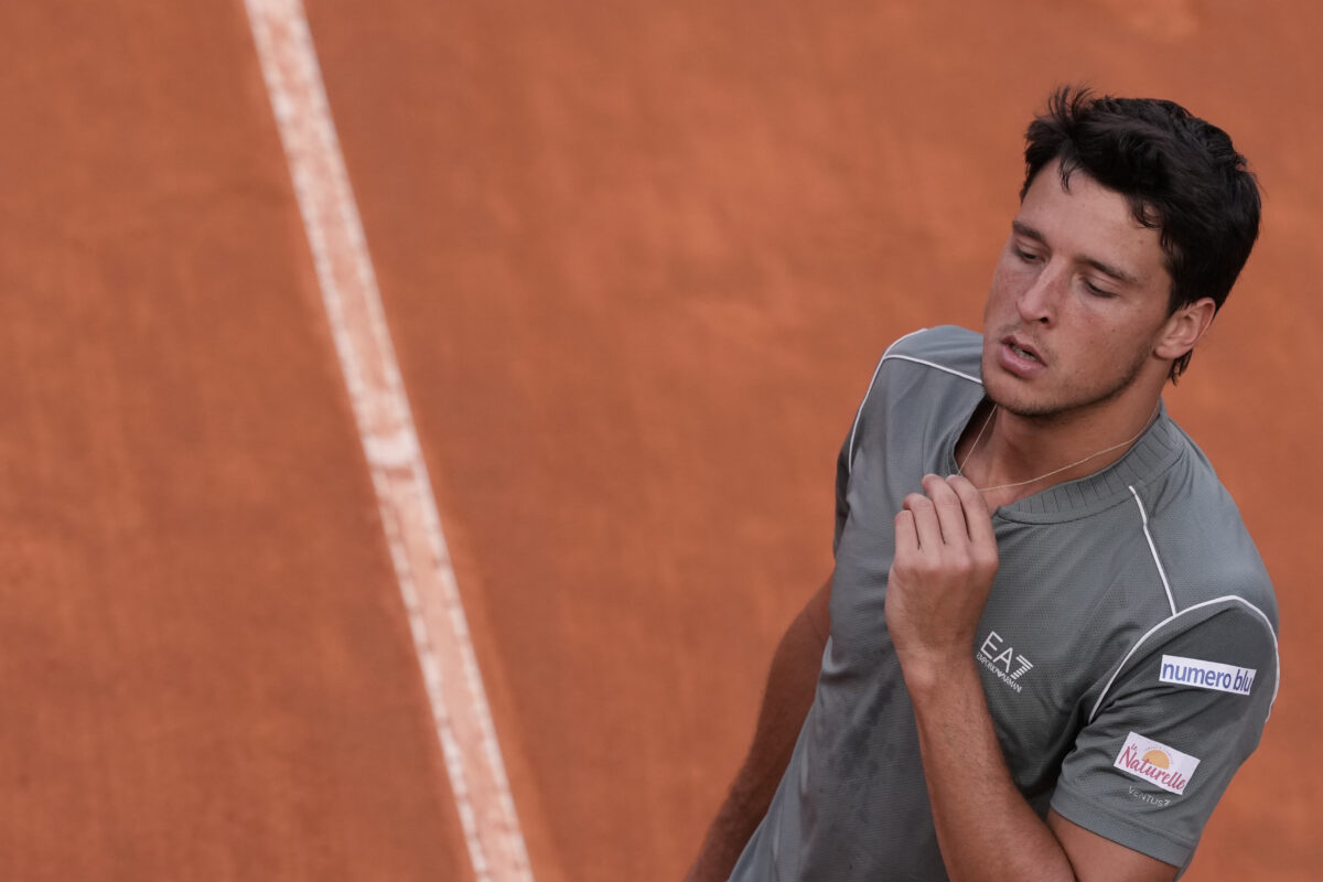 ATP Estoril: Darderi beats Martinez to reach the quarter-finals ATP Estoril: Darderi beats Martinez to reach the quarter-finals