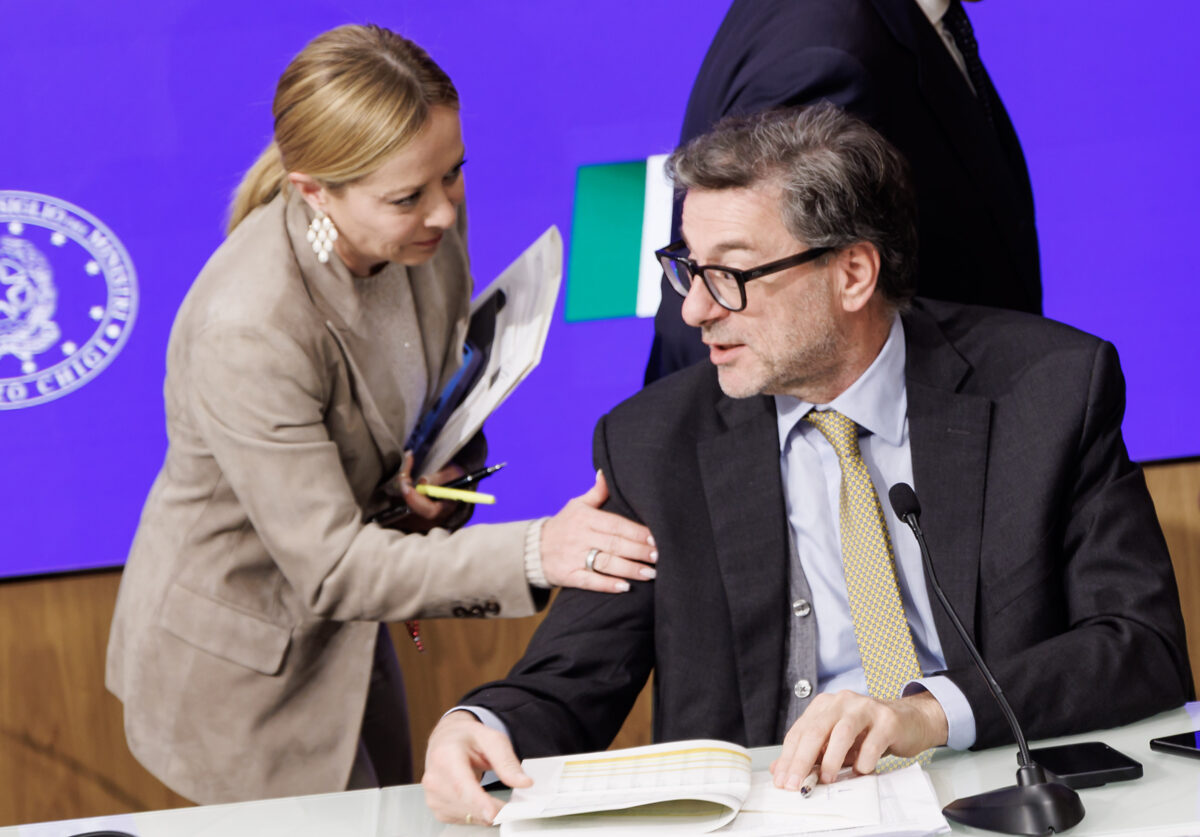 Fuel: Meloni and Giorgetti clash over prices and the possibility of variable excise duties Fuel: Meloni and Giorgetti clash over prices and the possibility of variable excise duties