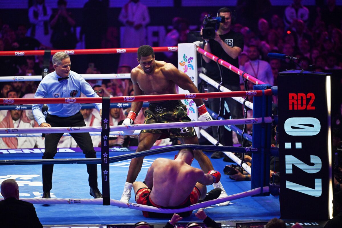 Boxing: Joshua struggles but wins in two rounds; all eyes on the clash with Fury Boxing: Joshua struggles but wins in two rounds; all eyes on the clash with Fury