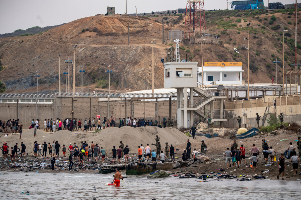 Migrants, Ceuta President: “The death toll has risen to 34.” Migrants, Ceuta President: “The death toll has risen to 34.”