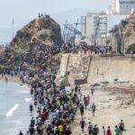 Migrants: Italy orders closure of maritime and air borders with Spain