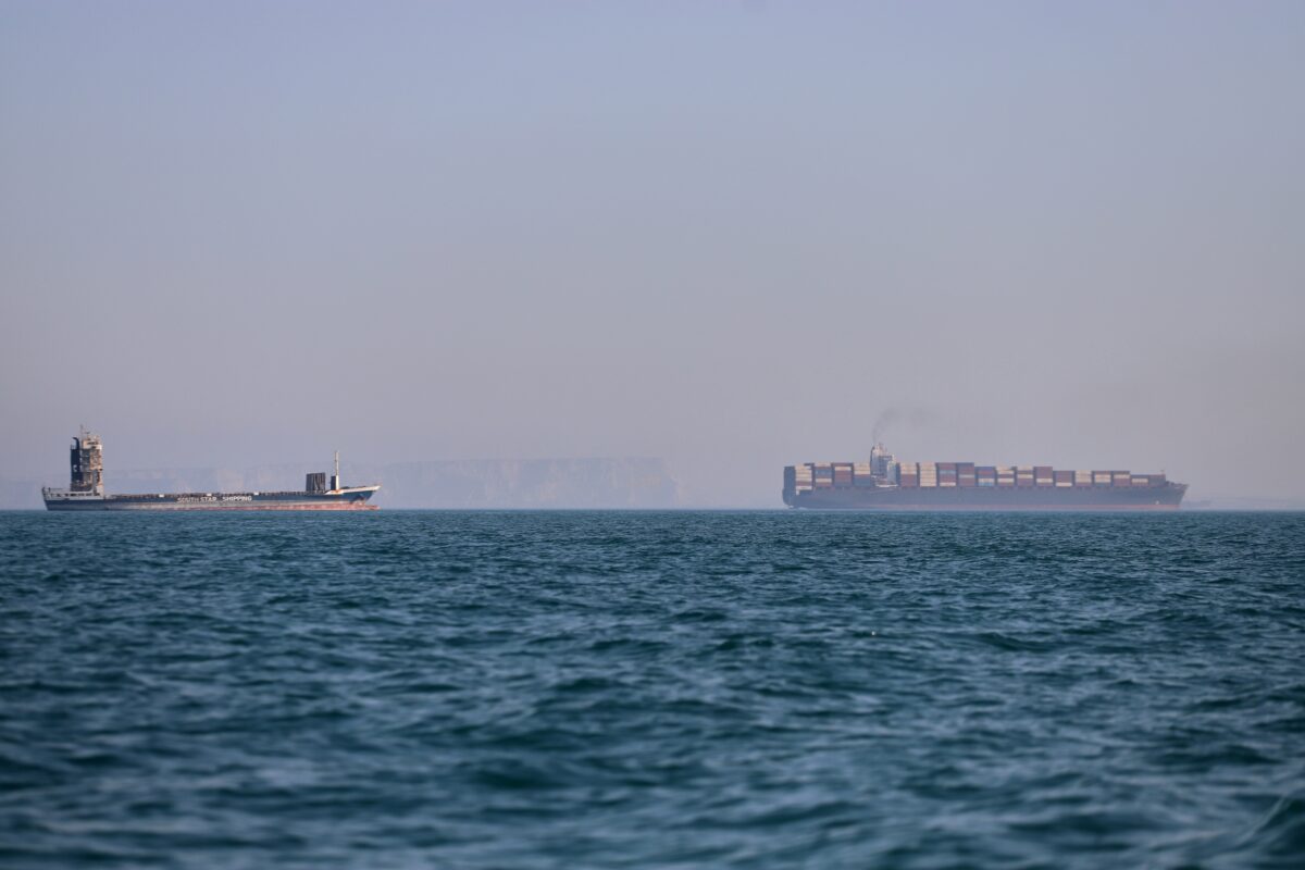 Iran: UKMTO, oil tanker struck in the Strait of Hormuz Iran: UKMTO, oil tanker struck in the Strait of Hormuz