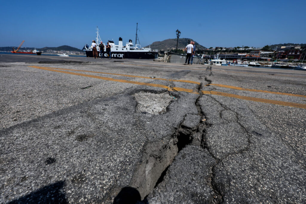 Phlegraean Fields, Casillo: “Quick reopening of Pozzuoli port thanks to institutional cooperation”
