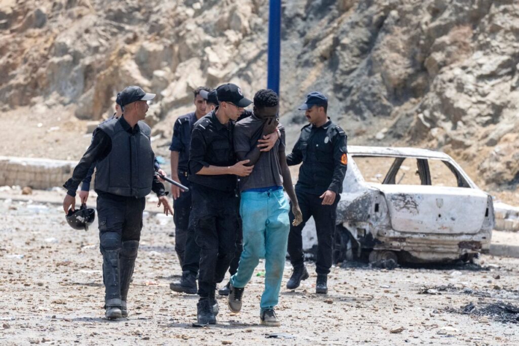 Migrants, U.S. raises travel alert level for Ceuta: “Reconsider travel”