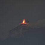 Guatemala: 200–300-metre-high lava fountain from the Fuego volcano